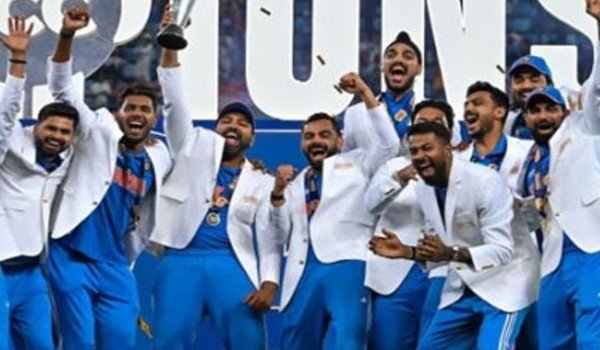 নিউজিল্যান্ডকে হারিয়ে হাইব্রিড মডেলের চ্যাম্পিয়ন্স ট্রফি জিতলো ভারত